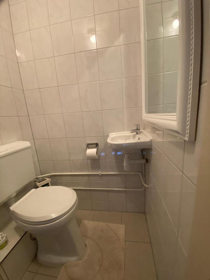 Huis Bij Het Water Met Sloepje Jutrijp エクステリア 写真