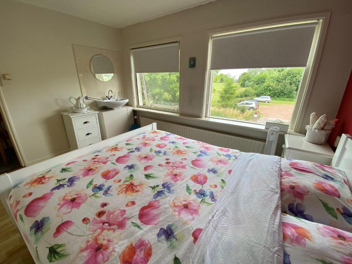 Huis Bij Het Water Met Sloepje Jutrijp エクステリア 写真