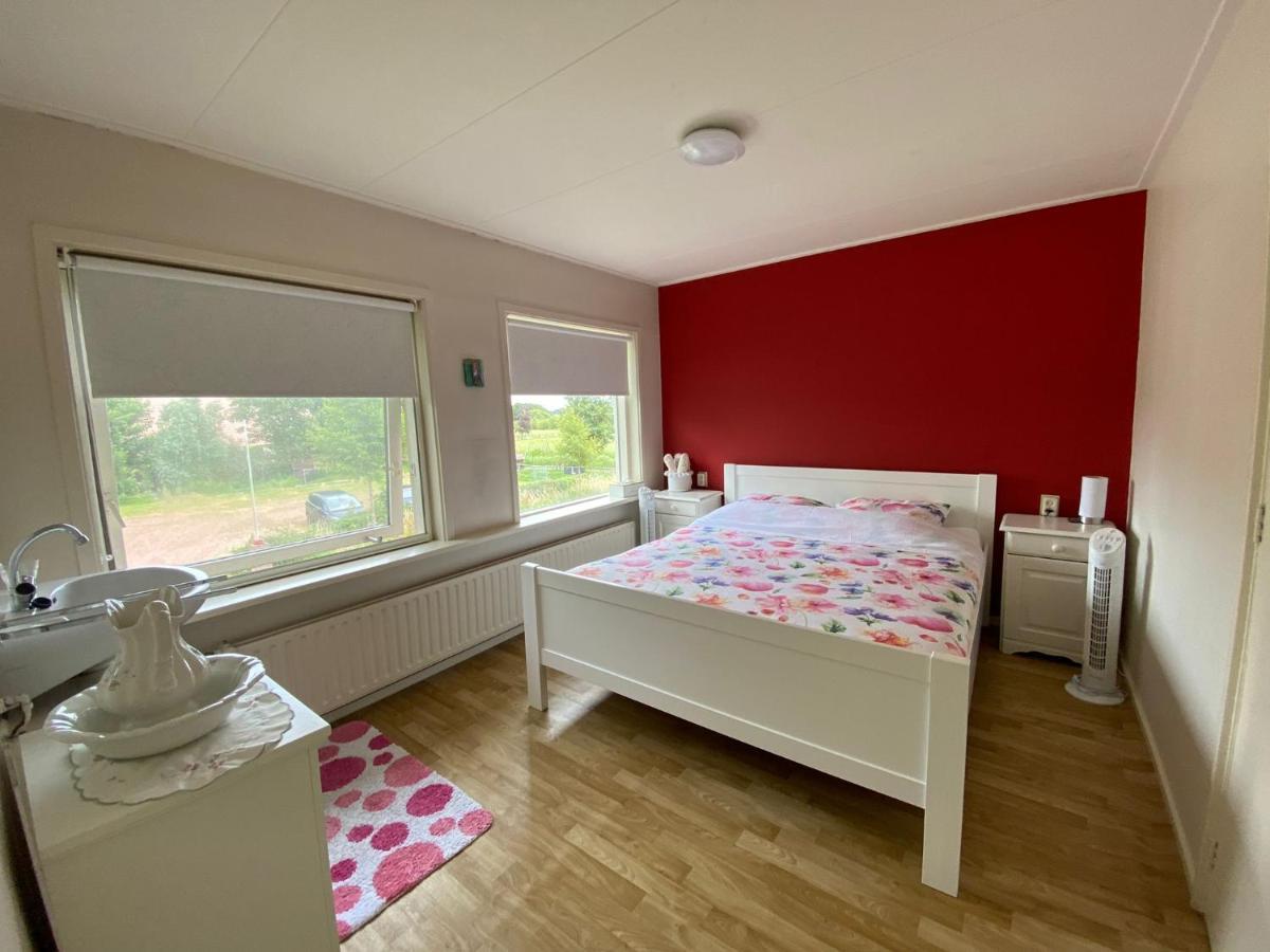 Huis Bij Het Water Met Sloepje Jutrijp エクステリア 写真